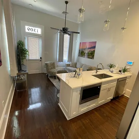 Apartment Beautiful 1bed House Close To French Q & Bourbon St *