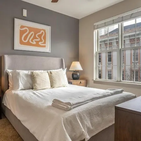 Landing Modern With Amazing Amenities