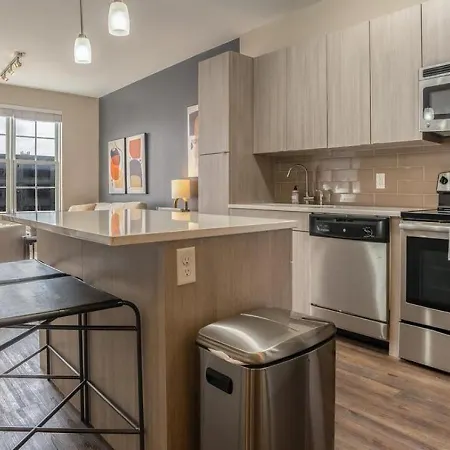 Landing Modern With Amazing Amenities Apartment *