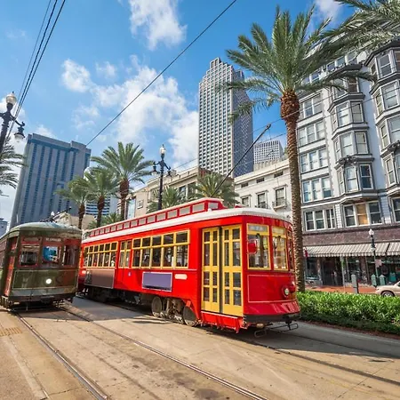 3 Or4br 2a, Gorgeous, Fq, Streetcar, Courtyard Sleeps 8