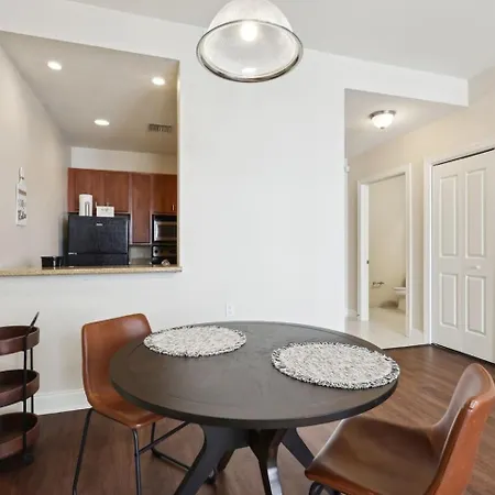 Bleu 5 Min Walk To Bourbon St Rooftop Pool Apartment *