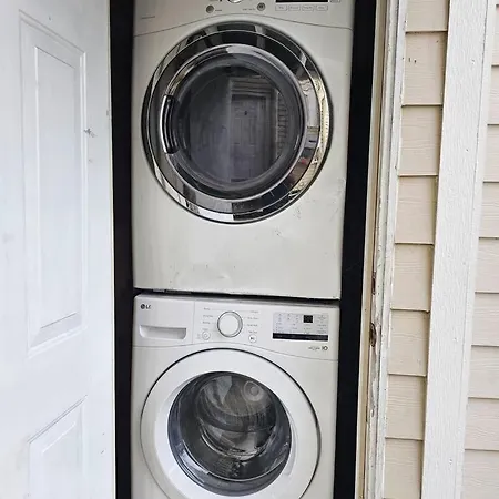 Treme 1br B- Near Hospital & Cbd