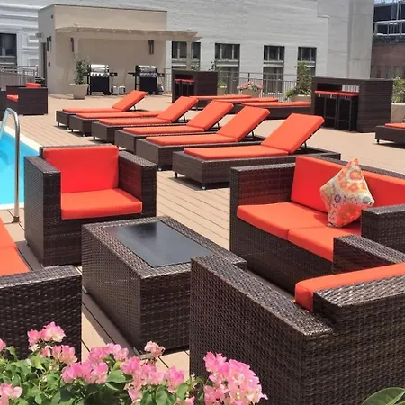 Bleu 5 Min Walk To Bourbon St Rooftop Pool Apartment