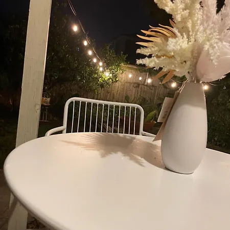 East Riverside- Great Location-quiet & *