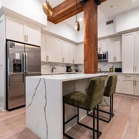 Luxe 2br 2ba Steps From Superdome Hotel *