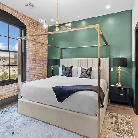 Lux 2br Near Dome And Fq * New Orleans