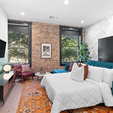 Luxe 2br 2ba Steps From Superdome Hotel New Orleans