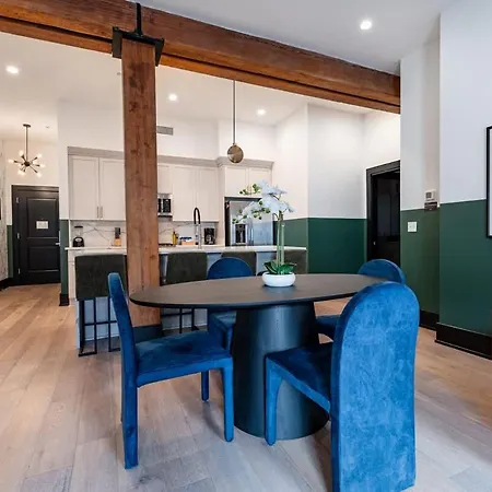 Prime Downtown 2bd Private Terrace New Orleans