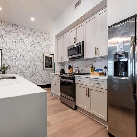 Prime Downtown 2bd Private Terrace New Orleans