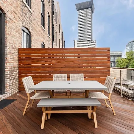 Prime Downtown 2bd Private Terrace Hotel