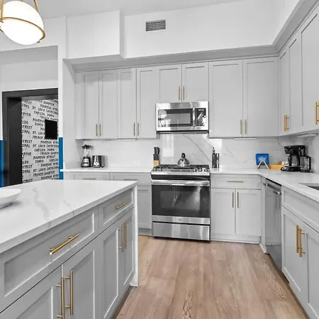 Huge 4bd 4ba 2 Living Downtown New Orleans