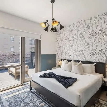 Downtown Corner Penthouse W Private Terrace Hotel