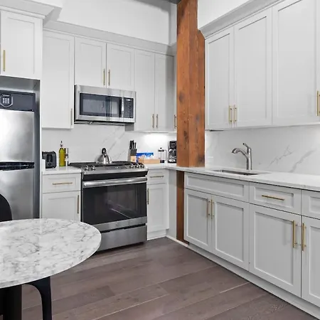 Hotel Downtown Historic Charm With Modern Luxuries