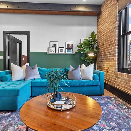 Hotel Rare Find 2br 2ba Steps From Superdome