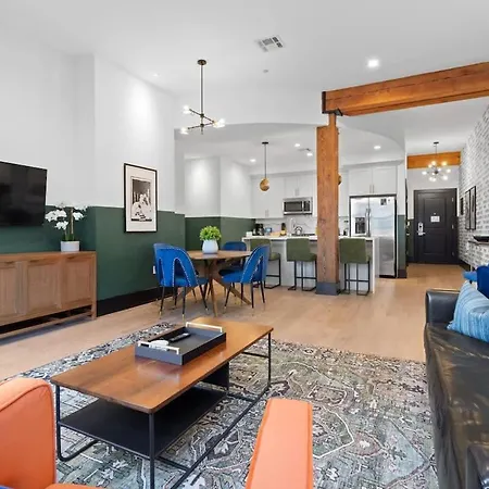 2br 2ba Rooftop Pool Gym Gameroom