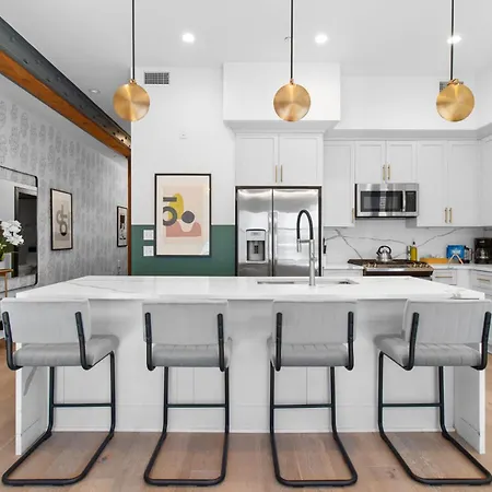 Stylish W Rooftop Amenities Downtown * New Orleans