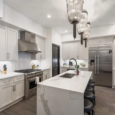 Hotel Downtown 3br Penthouse With Private Terrace New Orleans