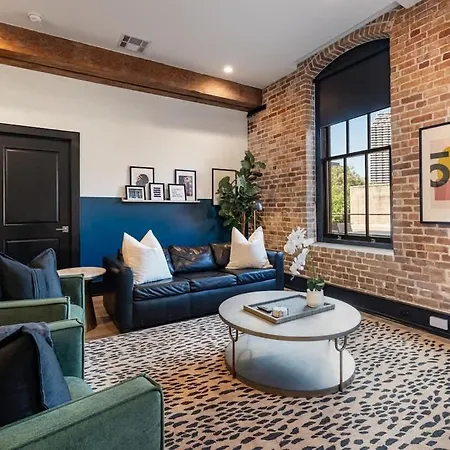 Hotel Lux 4bd 4ba 2 Sleeper Sofas Own Terrace New Orleans