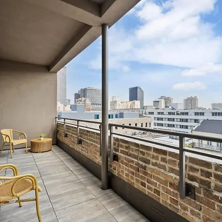 Hotel Luxury Walk French Qtr Rooftop Pool
