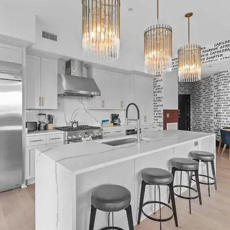 Hotel Downtown Corner Penthouse W Private Terrace *