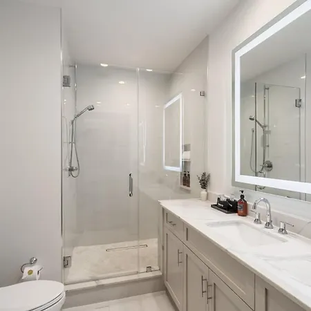 Downtown 3br Penthouse With Private Terrace *