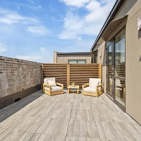 Downtown 3br Penthouse With Private Terrace