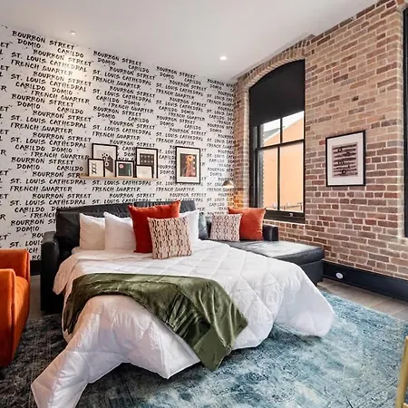 Spacious Downtown Sleeper Sofa * New Orleans