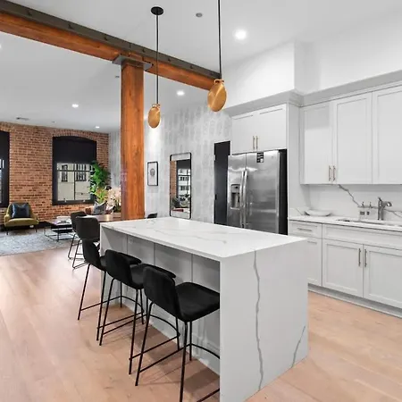 Huge 4bd 4ba 2 Living Downtown *