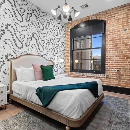 Close To Nola Hotspots Downtown Hotel *