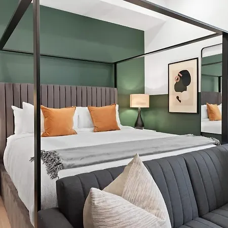 Hotel Downtown With Rooftop Pool Game & Gym New Orleans