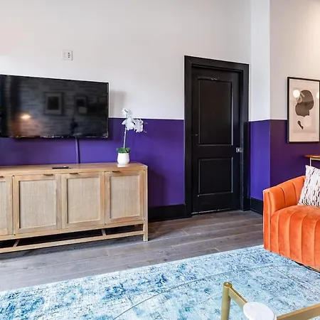 Hotel Spacious Downtown Sleeper Sofa