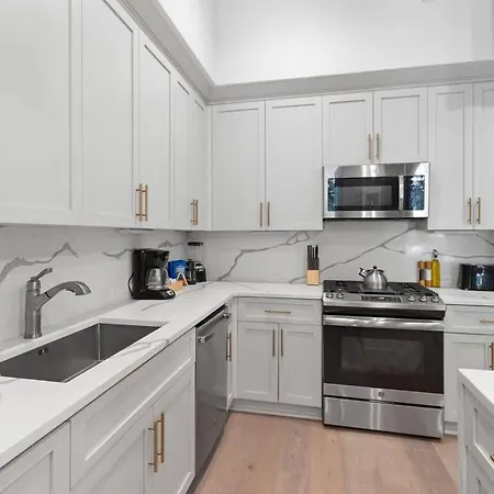 Downtown 4bd 4ba Sleeps 12 Hotel New Orleans