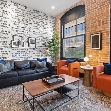 Hotel 2br 2ba Rooftop Pool Gym Gameroom *