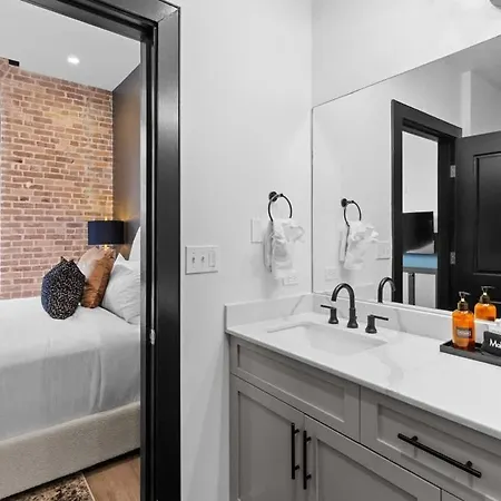 Hotel Downtown 2bd 2ba Heated Rooftop Gym Pool