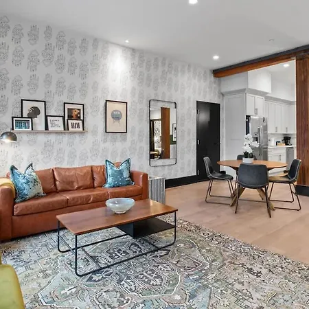 Hotel Luxury 2 Bedroom Downtown
