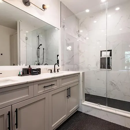 Downtown 4bd 4ba Sleeps 12 Hotel New Orleans