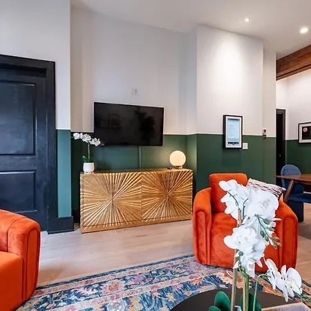 Prime Location Downtown * New Orleans