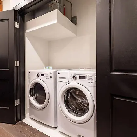 Lux 2br Near Dome And Fq * New Orleans