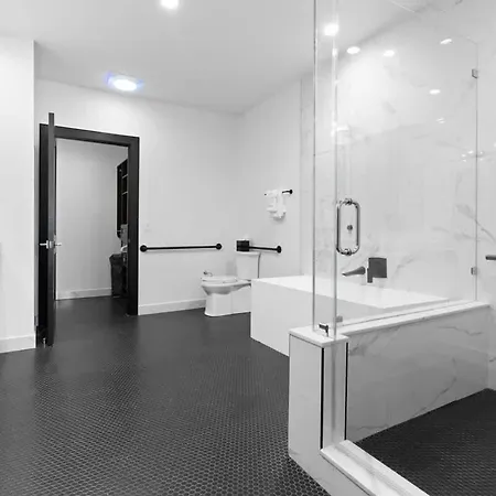 Bath Rooftop Pool Bbq Gym Hotel