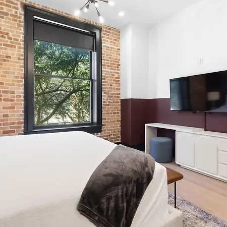 Hotel Downtown 4bd 4ba Sleeps 12