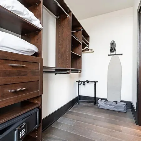 Downtown 2bd Spacious Private Terrace Hotel