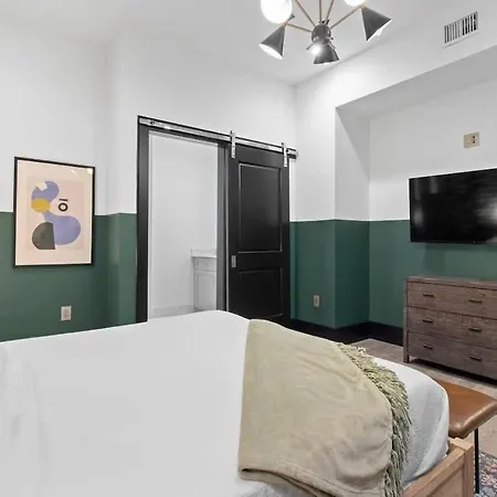 Hotel Downtown Penthouse W Private Terrace New Orleans