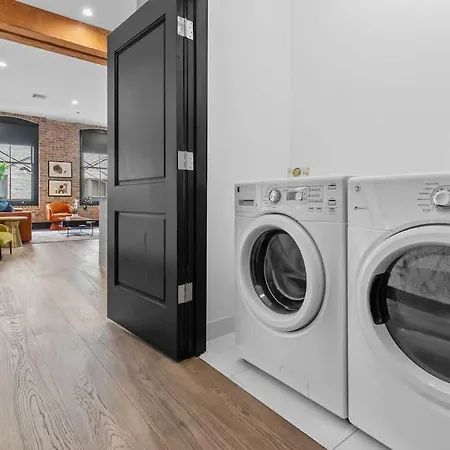 Modern Comfort Pool Gym Luggage Lockers New Orleans