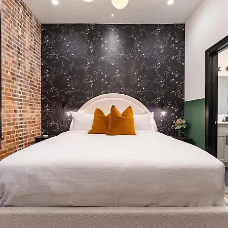 Downtown 4bd 4ba Sleeps 12 Hotel *