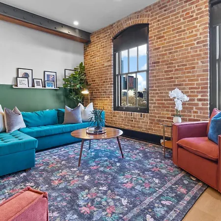 Rare Find 2br 2ba Steps From Superdome Hotel