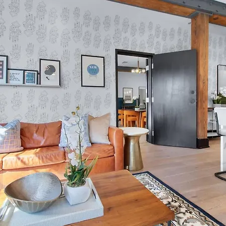 Hotel Downtown 4bd 4ba 2 Living And Kitchens New Orleans