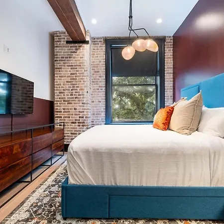 Location Walk To Everything Downtown Hotel *