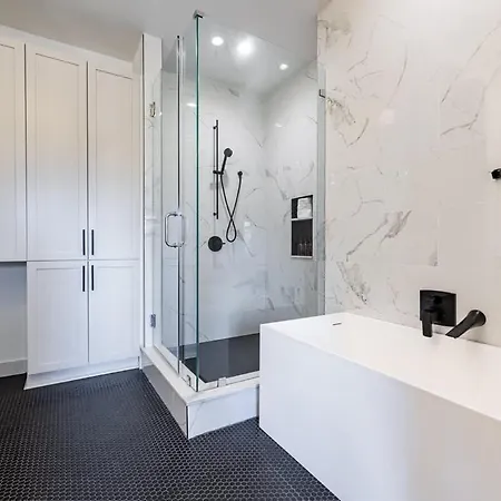 Downtown 2bd Spacious Private Terrace *