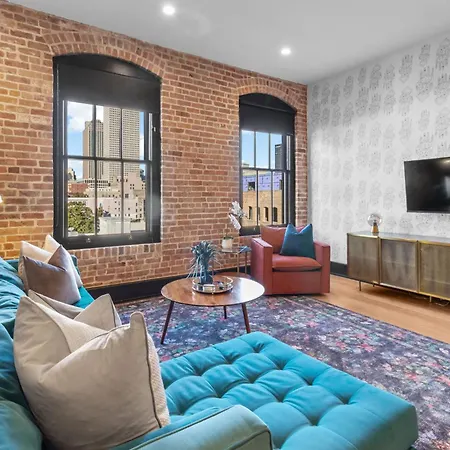 Rare Find 2br 2ba Steps From Superdome * New Orleans