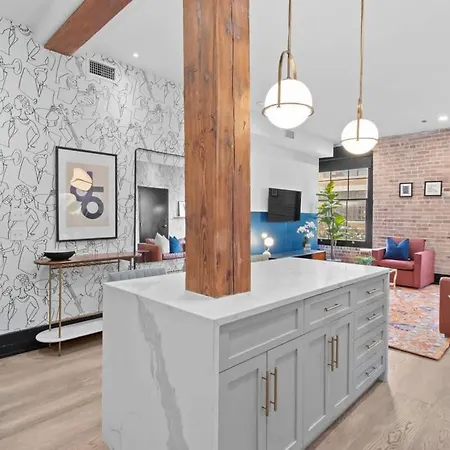 Historic Building With Rooftop Pool * New Orleans